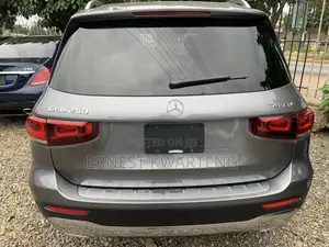 Mercedes-Benz GLB-Class 2022 Gray