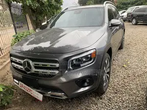 Mercedes-Benz GLB-Class 2022 Gray