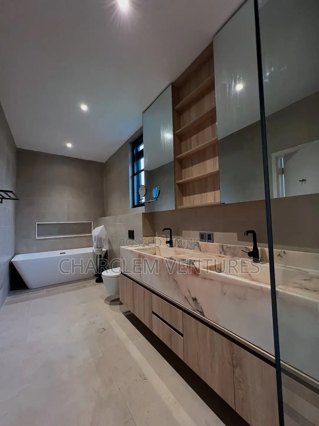 4bdrm House in Charclem Ventures, Accra Metropolitan for sale