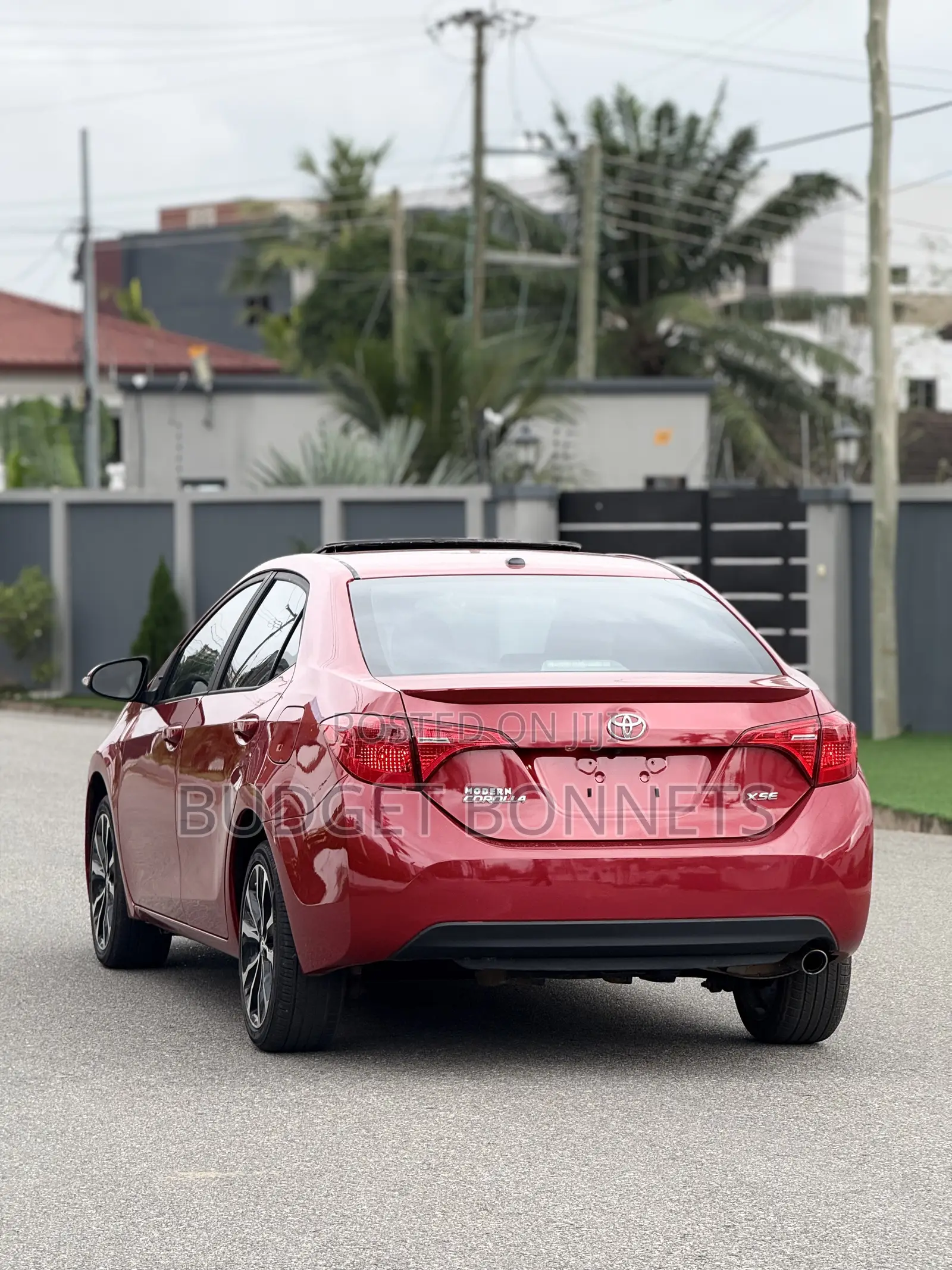 Toyota Corolla XSE 4dr Sedan (1.8L 4cyl CVT) 2017 Red