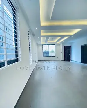 4bdrm House in School Junction, Ashaley Botwe for sale
