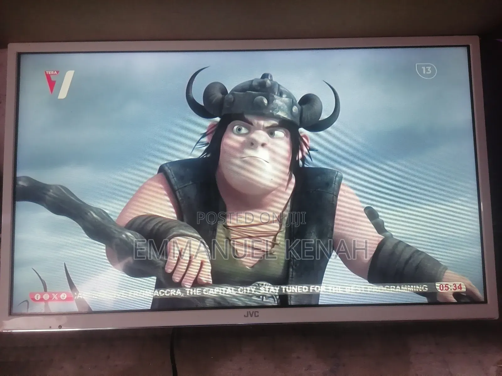 Smart JVC Tv (32 Inches)