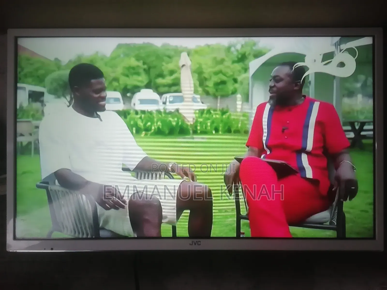 Smart JVC Tv (32 Inches)