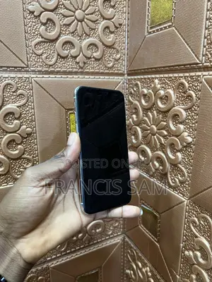 Apple iPhone X 64 GB White