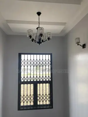 4bdrm Mansion in Trassaco, Adjiriganor for rent