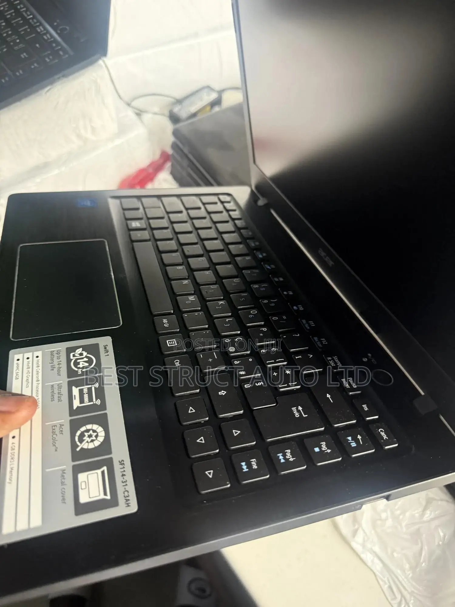Laptop Acer Swift 1 4GB Intel Celeron eMMC 60GB