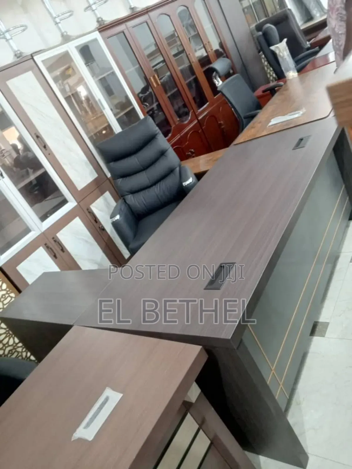 Table for Office in Platform