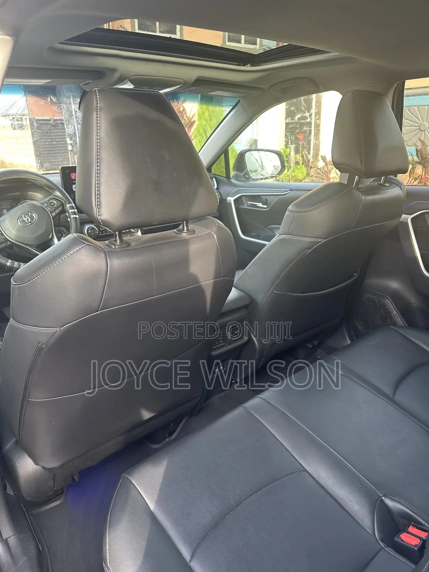 Toyota RAV4 XLE Premium 2021 Blue