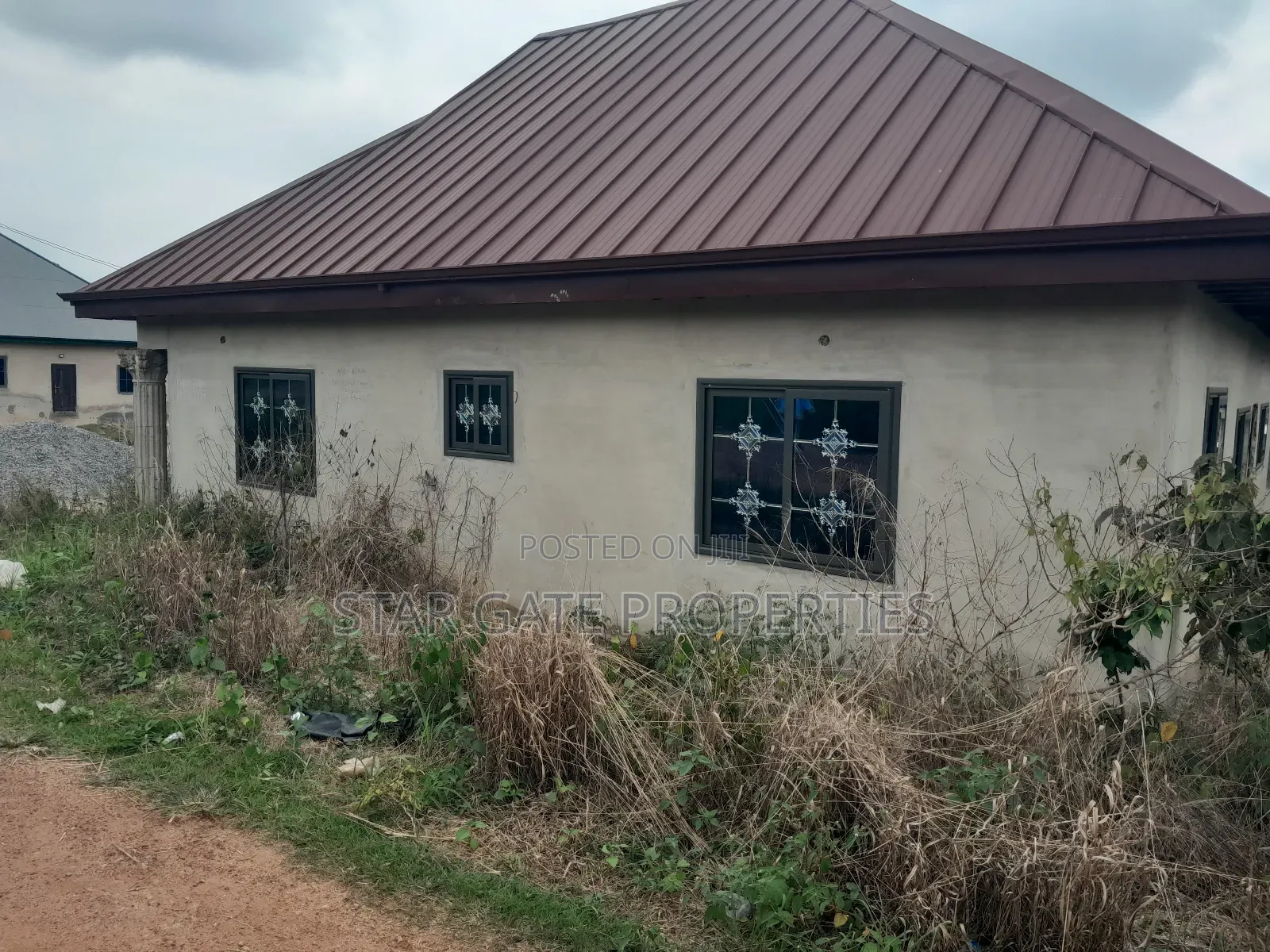 6bdrm House in Ntonso, Near, Kumasi Metropolitan for sale