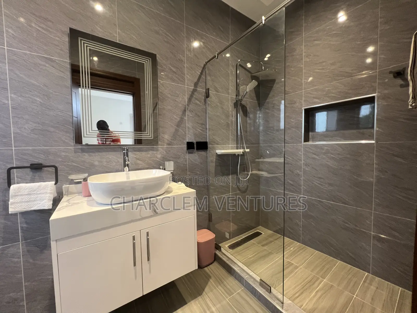 Furnished 4bdrm Townhouse / Terrace in Charclem Ventures, Roman Ridge