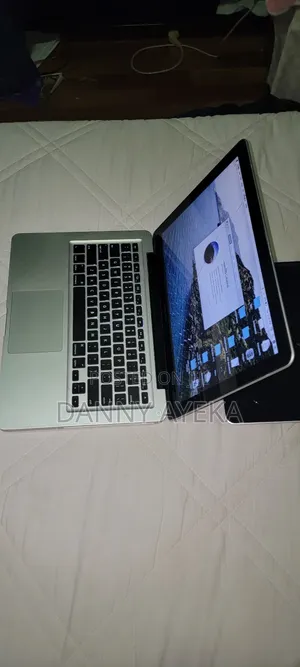 Laptop Apple MacBook 2012 8GB Intel Core I5 SSD 256GB
