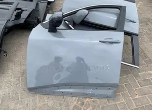 Photo - Nissan Rouge 2022-2024 Doors Available