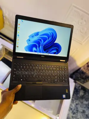 Laptop Dell Latitude 15 E5570 8GB Intel Core I5 SSD 256GB