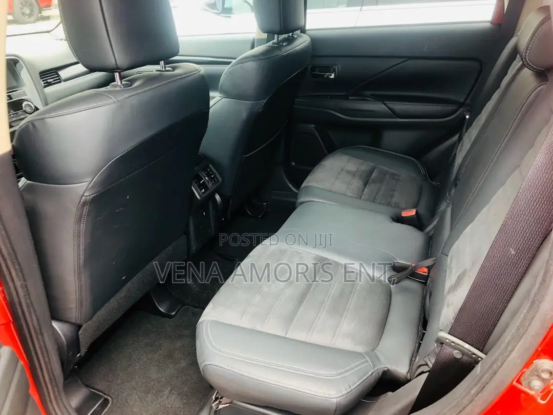 Mitsubishi Outlander 2019 Red