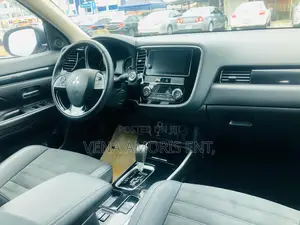 Mitsubishi Outlander 2019 Red