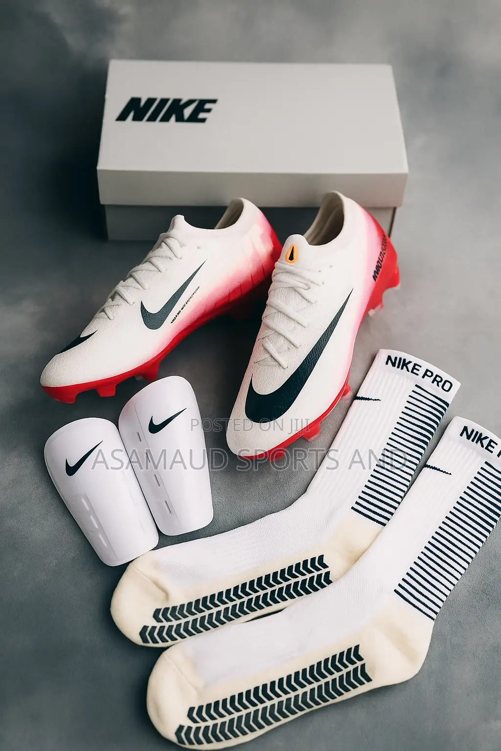 Original New Nike Football Boot With Accessories At Cool