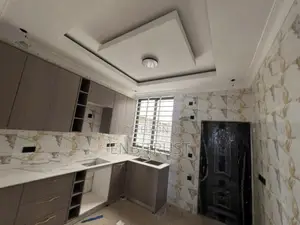 4bdrm Duplex in Baatsona for sale