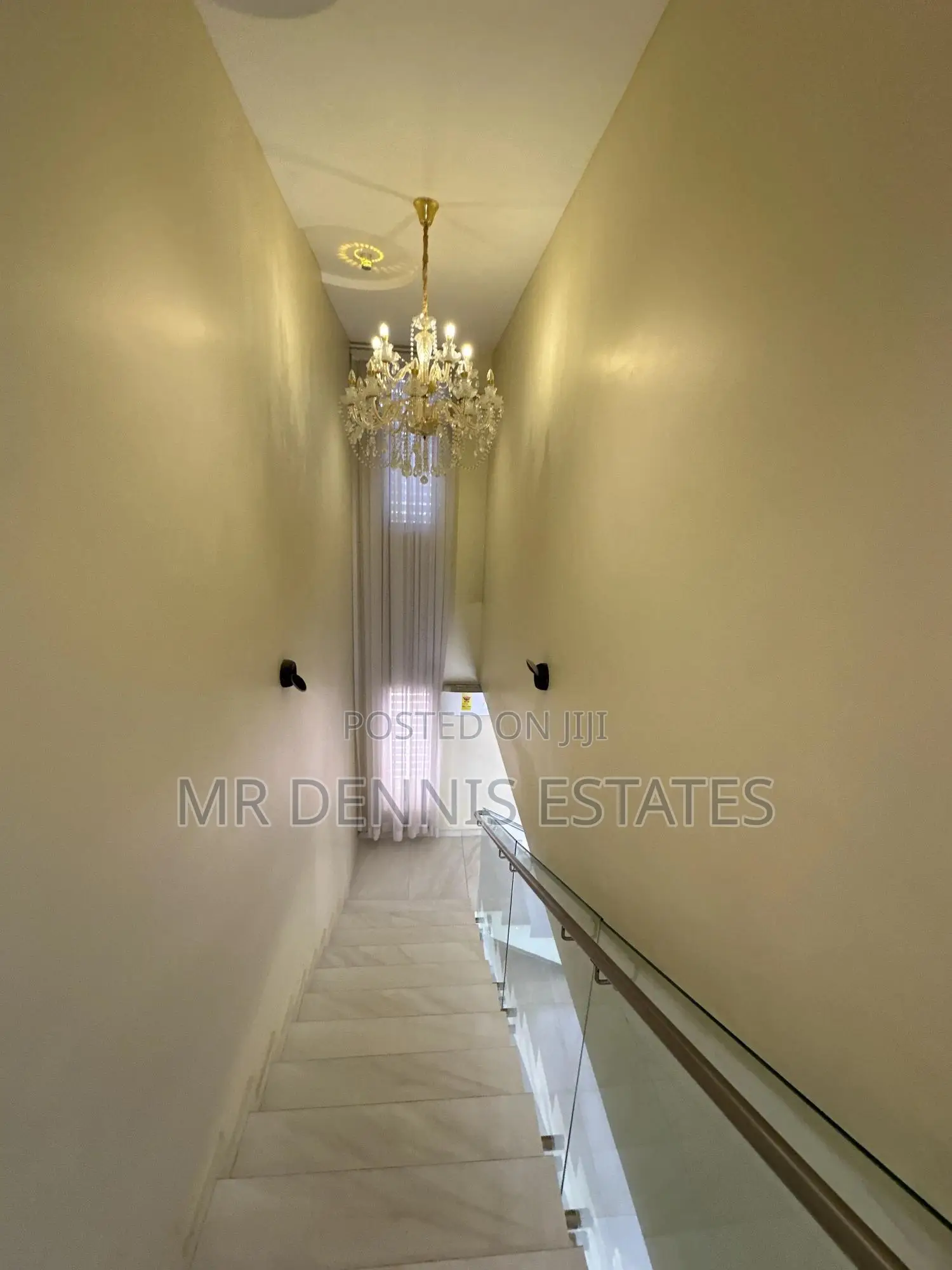 Furnished 1bdrm Townhouse / Terrace in Westhills Mall for rent