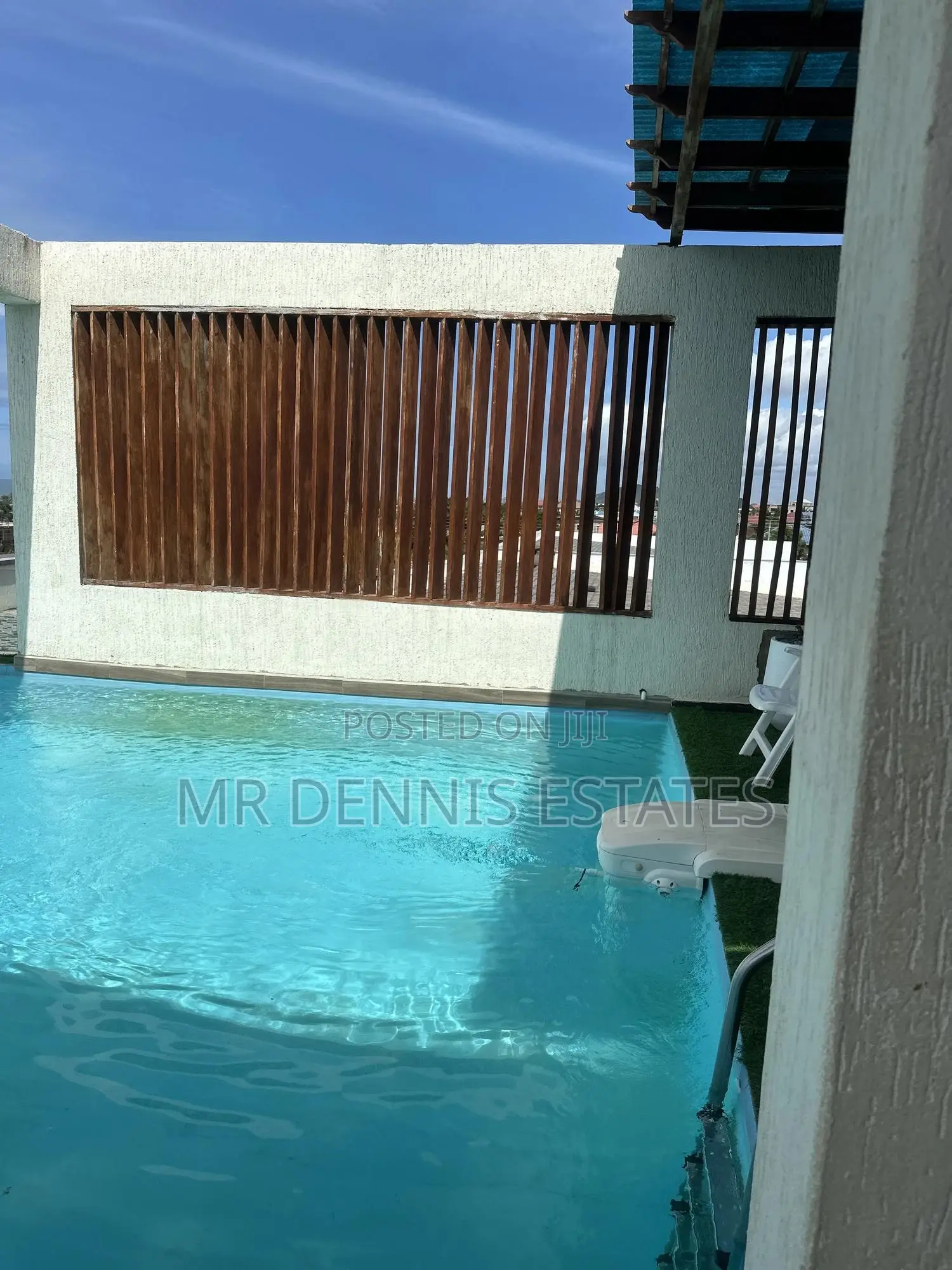 Furnished 1bdrm Townhouse / Terrace in Westhills Mall for rent