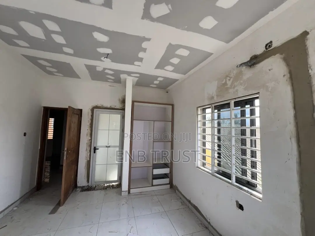 4bdrm House in Community 18 Spintex, Coca Cola for sale