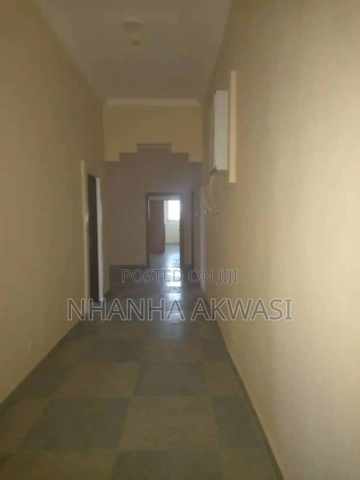 6bdrm House in Community 11, Tema Metropolitan for rent