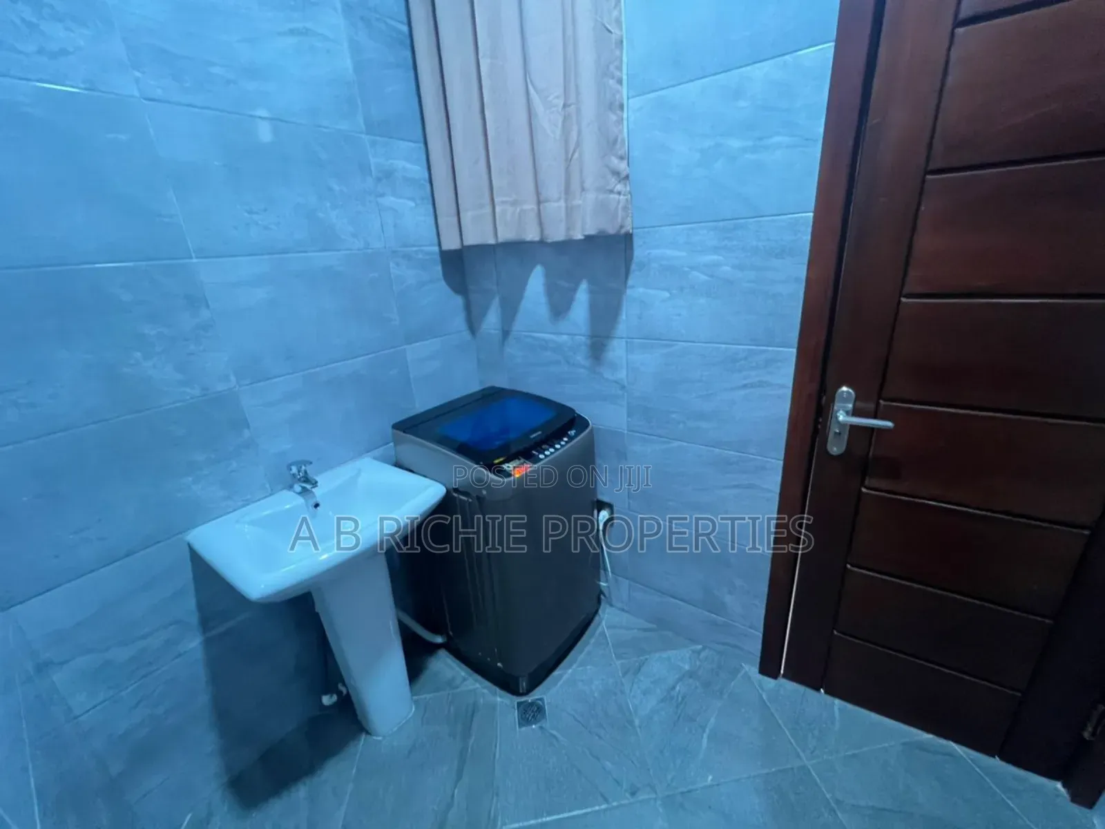 3 Bedroom Fully Furnished Apartment for Rent at Tse-Addo