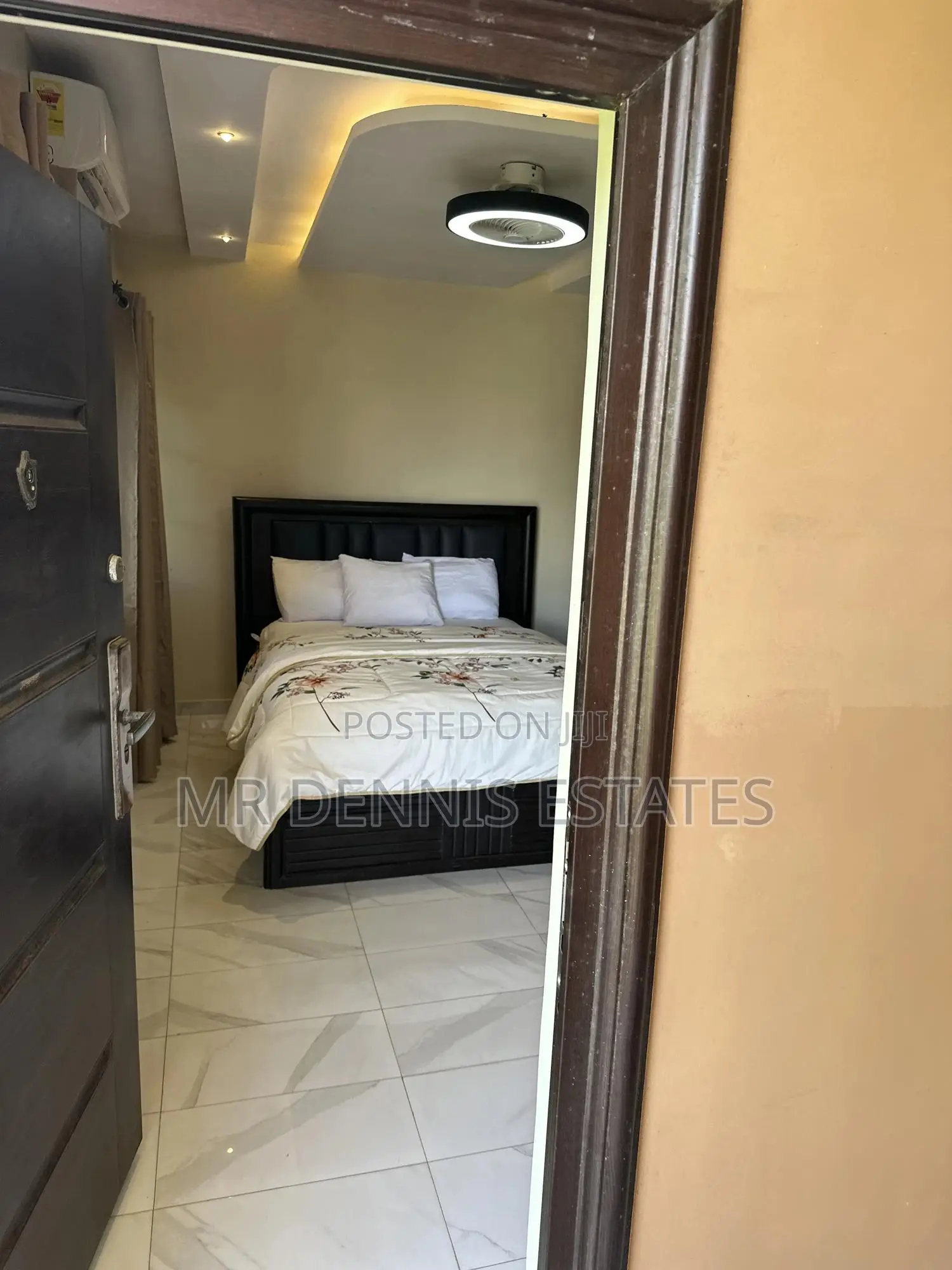 Furnished 2bdrm Townhouse / Terrace in Westhills Mall for rent