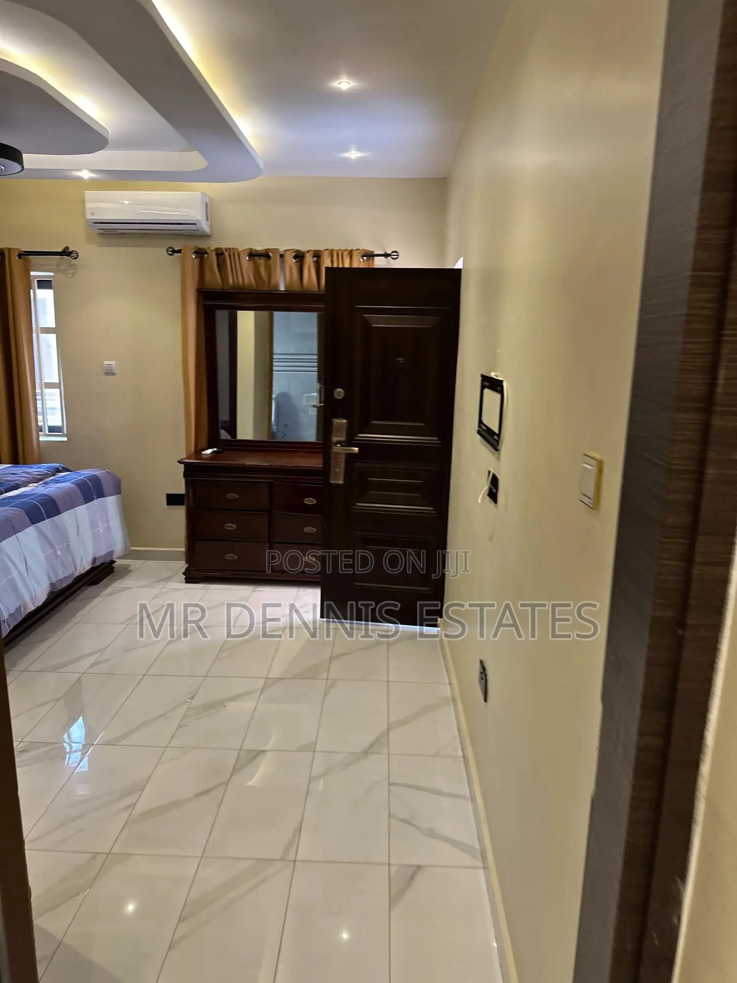 Furnished 2bdrm Townhouse / Terrace in Westhills Mall for rent
