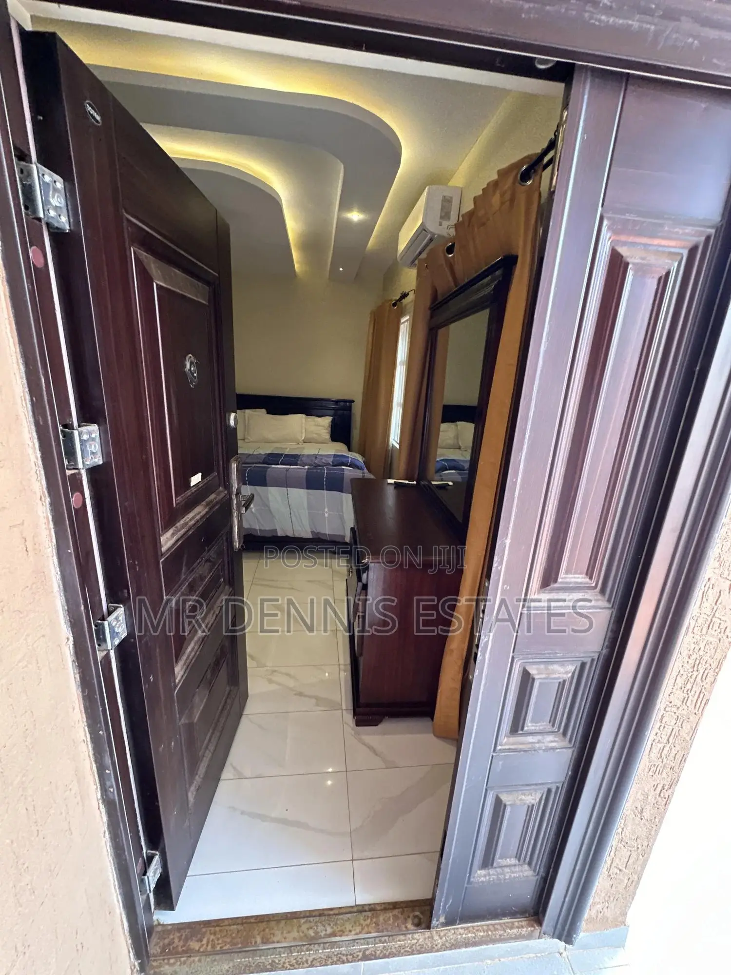 Furnished 2bdrm Townhouse / Terrace in Westhills Mall for rent