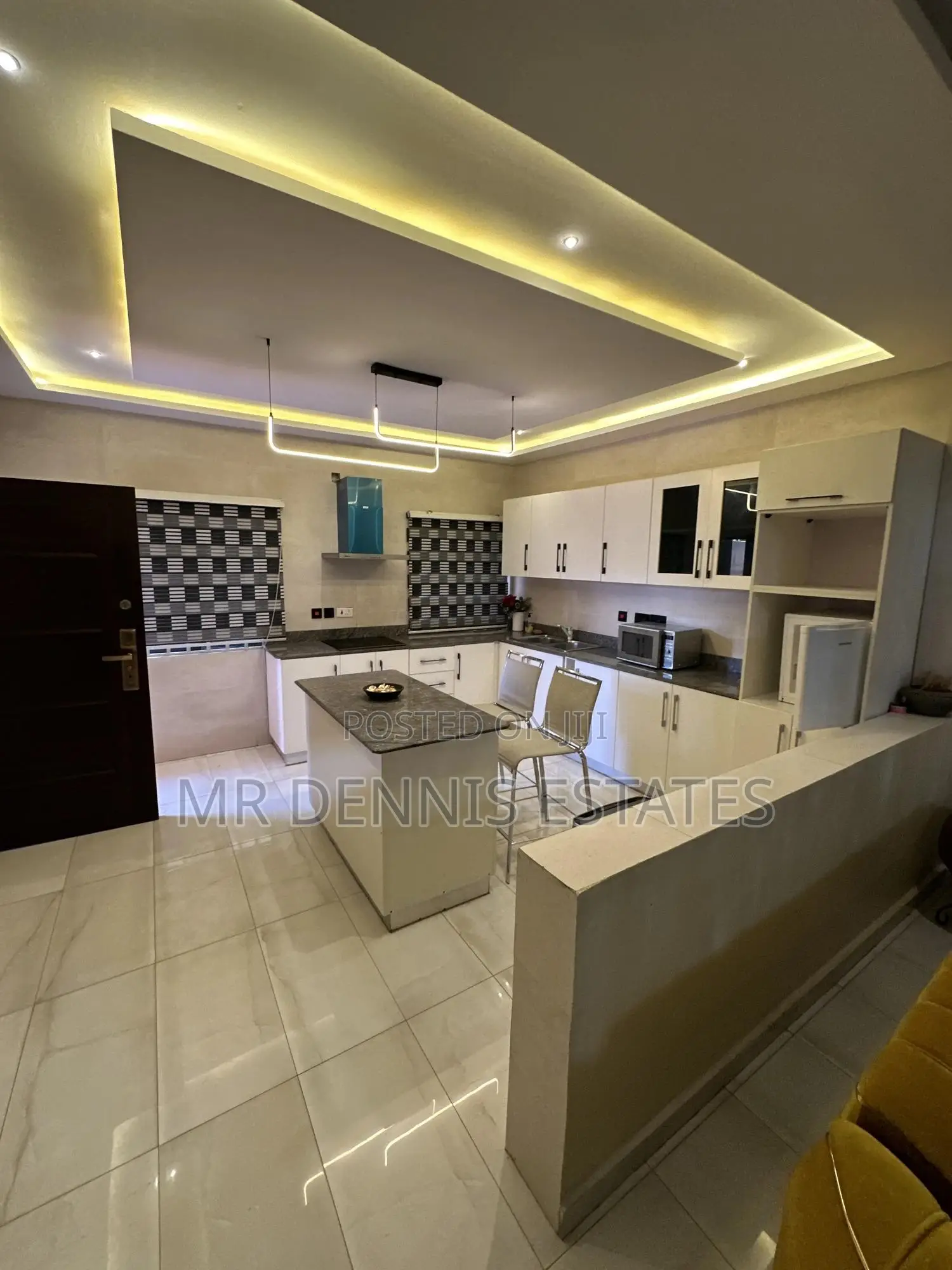 Furnished 2bdrm Townhouse / Terrace in Westhills Mall for rent