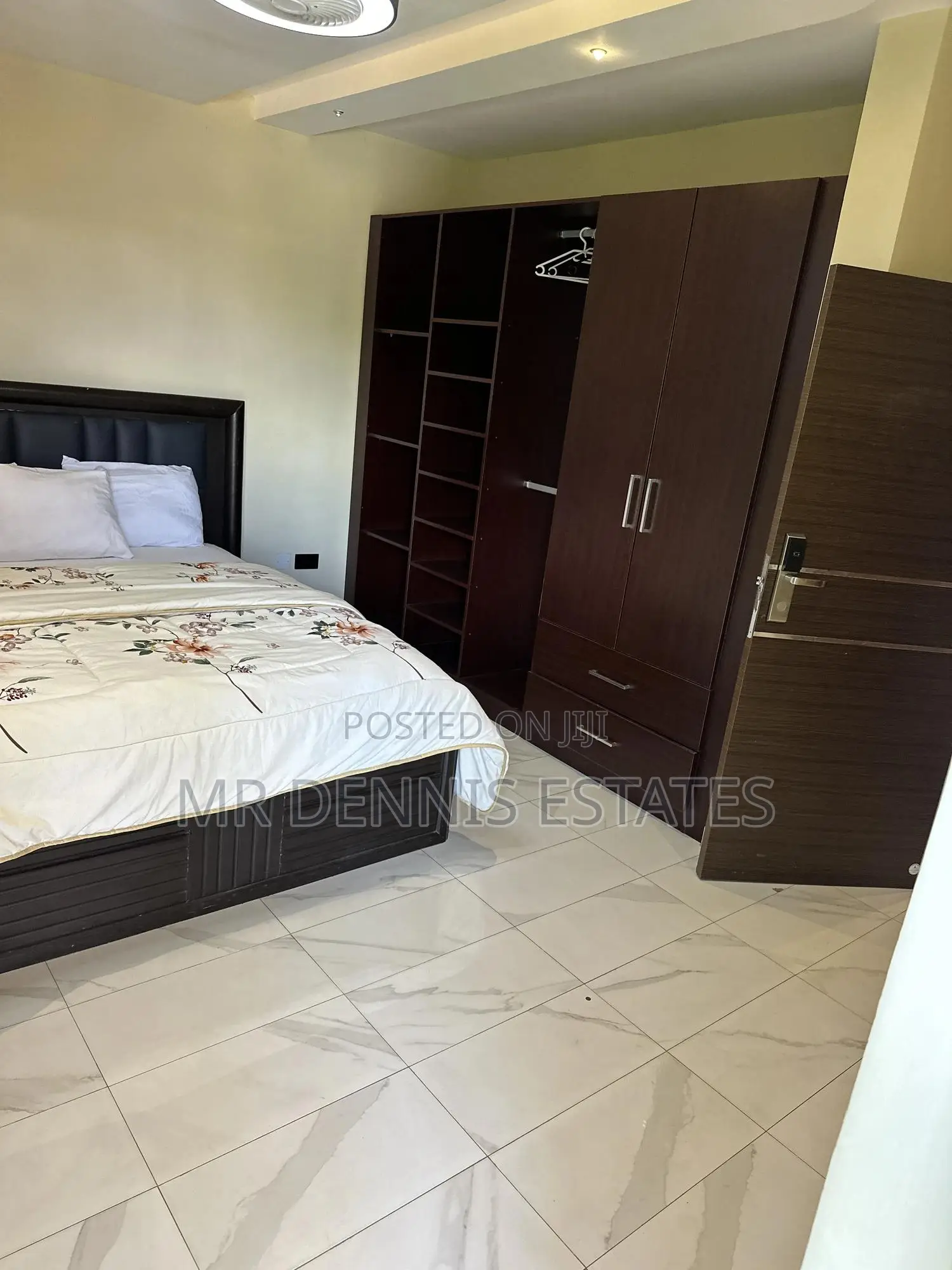 Furnished 2bdrm Townhouse / Terrace in Westhills Mall for rent