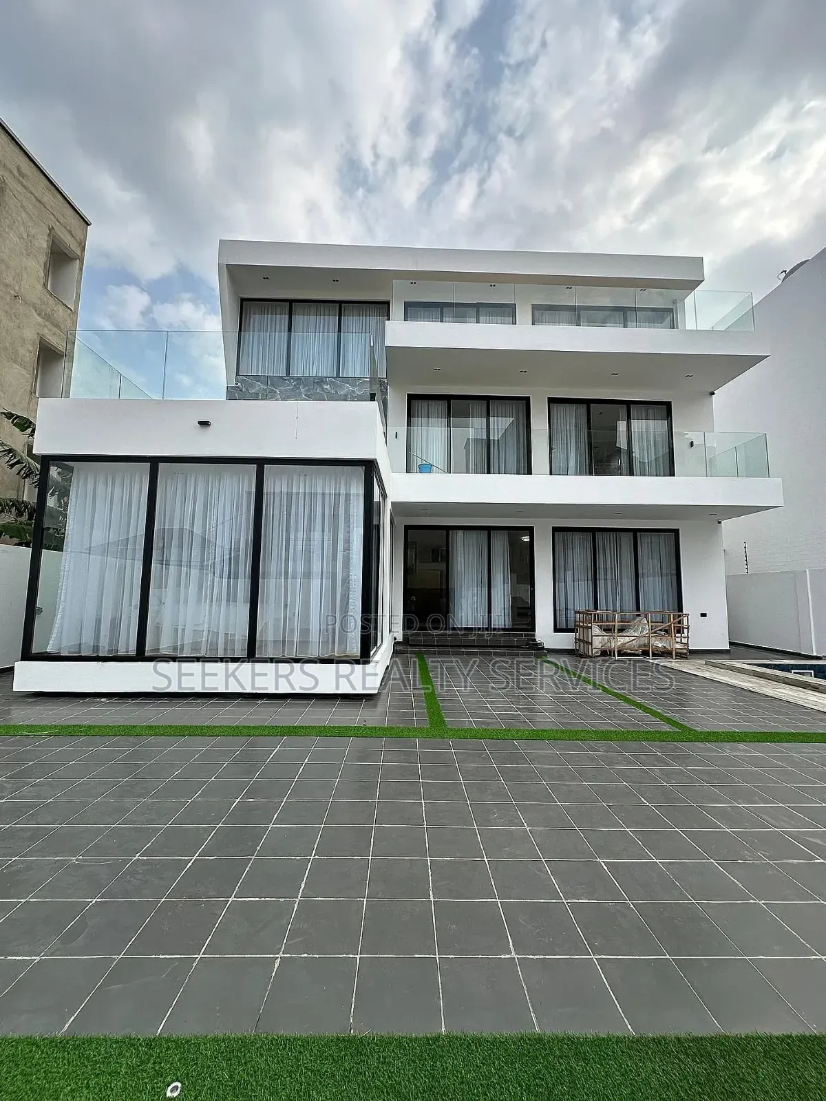 4bdrm House in East Legon for sale