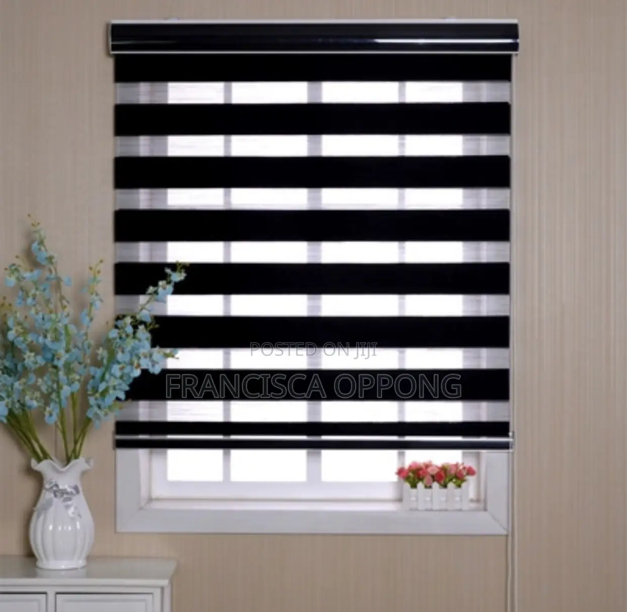 Top Handed Window Blinds (Available in Various Colors, Feet)