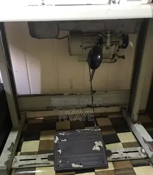 Second Hand Gemsy Industrial Sewing Machine