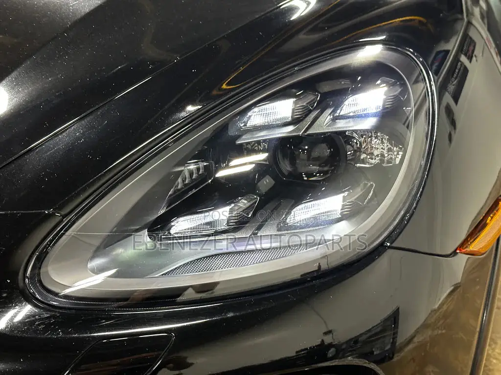 Porsche Cayenne Headlights Available
