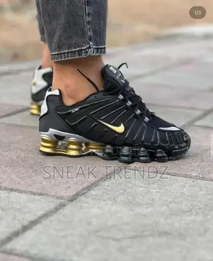 Air Nike Shox Max Black Gold