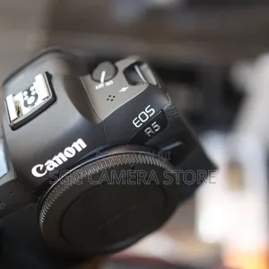 Canon Eos R5 // Like New // 8 Months Warranty Included