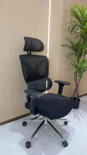 Adjustable Swevil Office Chair, Black