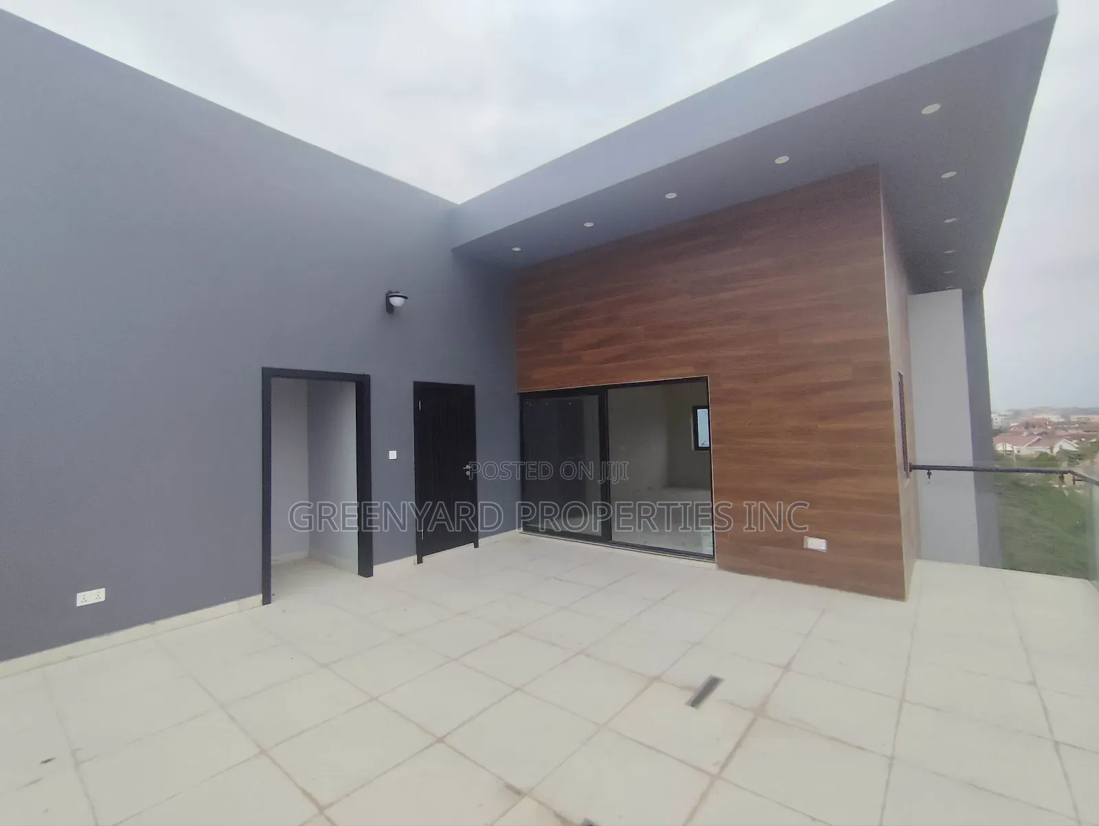 5bdrm Mansion in Trasacco, Adjiriganor for sale