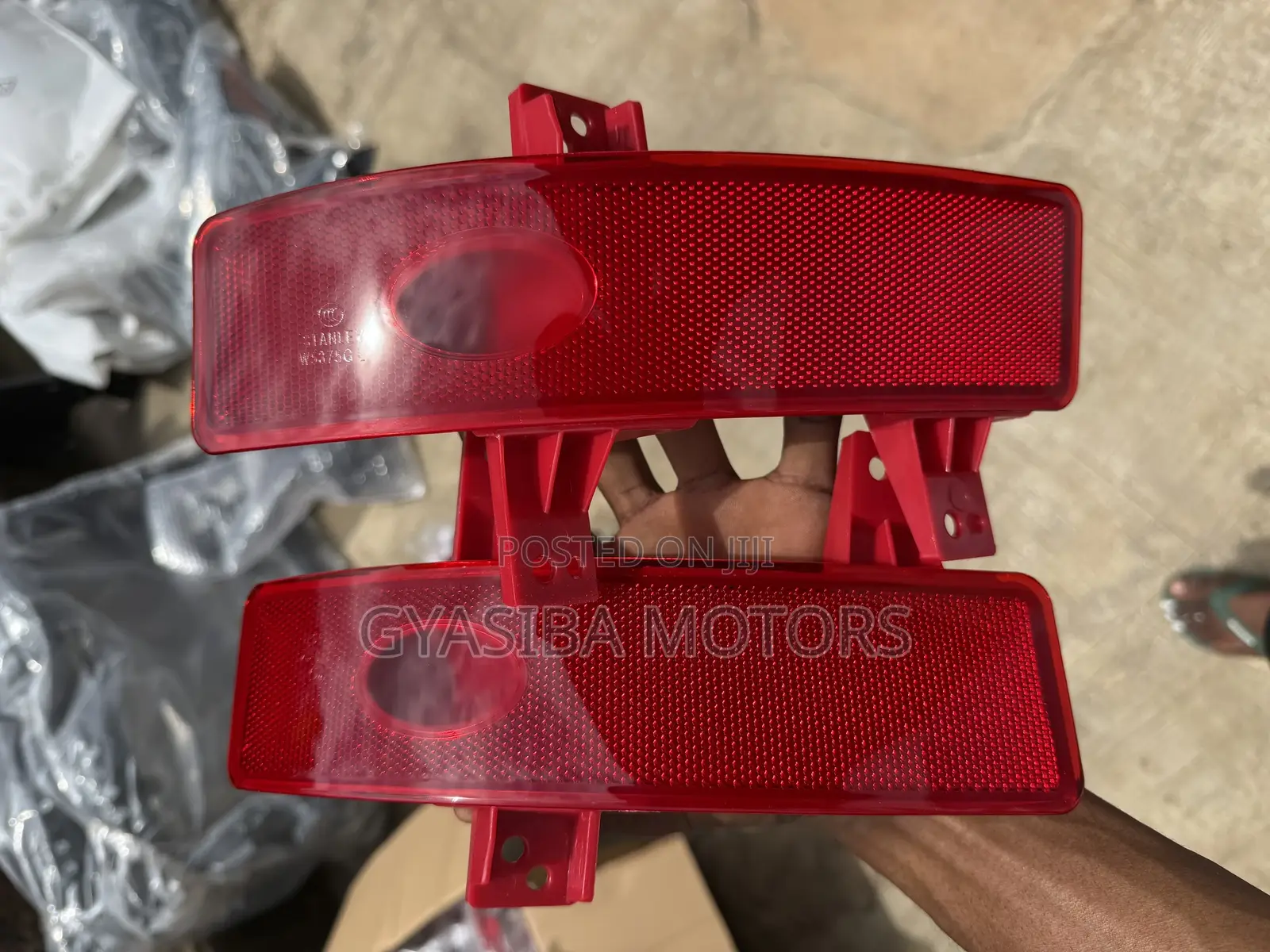 CRV 2020-2022 Back Bumper Reflector