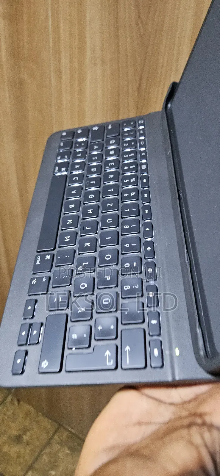 Logitech Slim Folio Pro Case With Back-Light Keyboard