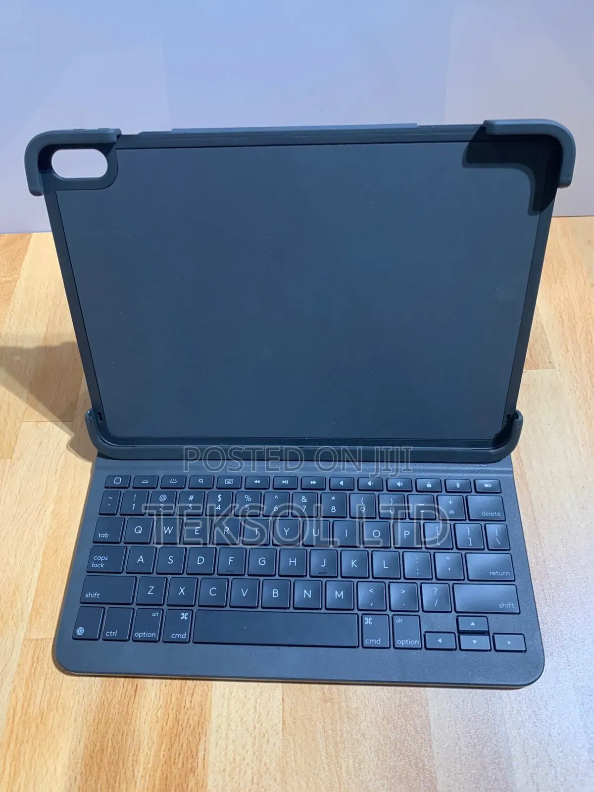 Logitech Slim Folio Pro Case With Back-Light Keyboard