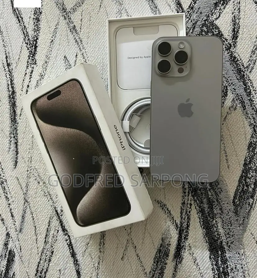 New Apple iPhone 15 Pro Max 256 GB Silver