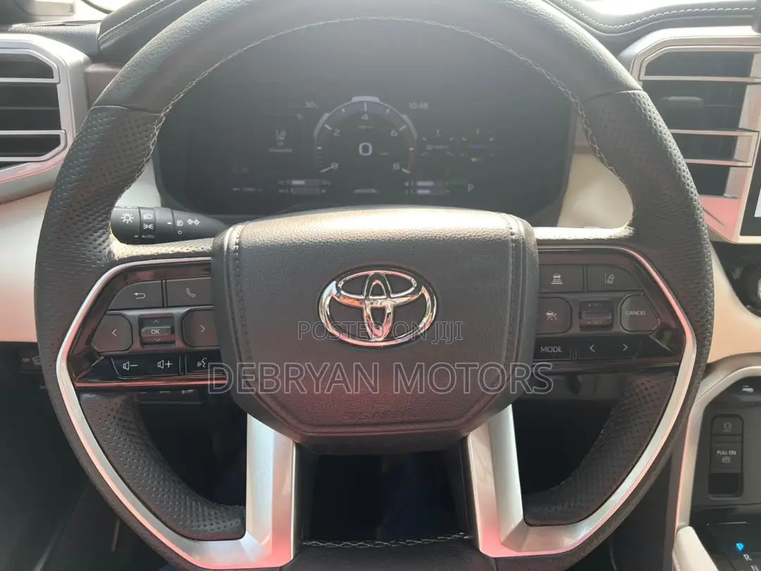 Toyota Tundra Hybrid 2022 Silver