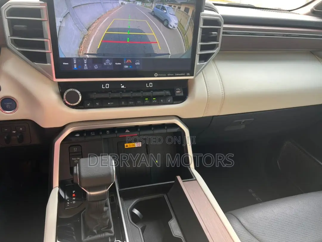 Toyota Tundra Hybrid 2022 Silver