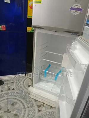 Super Economique Top Freezer Fridge 117l Roch Fridge