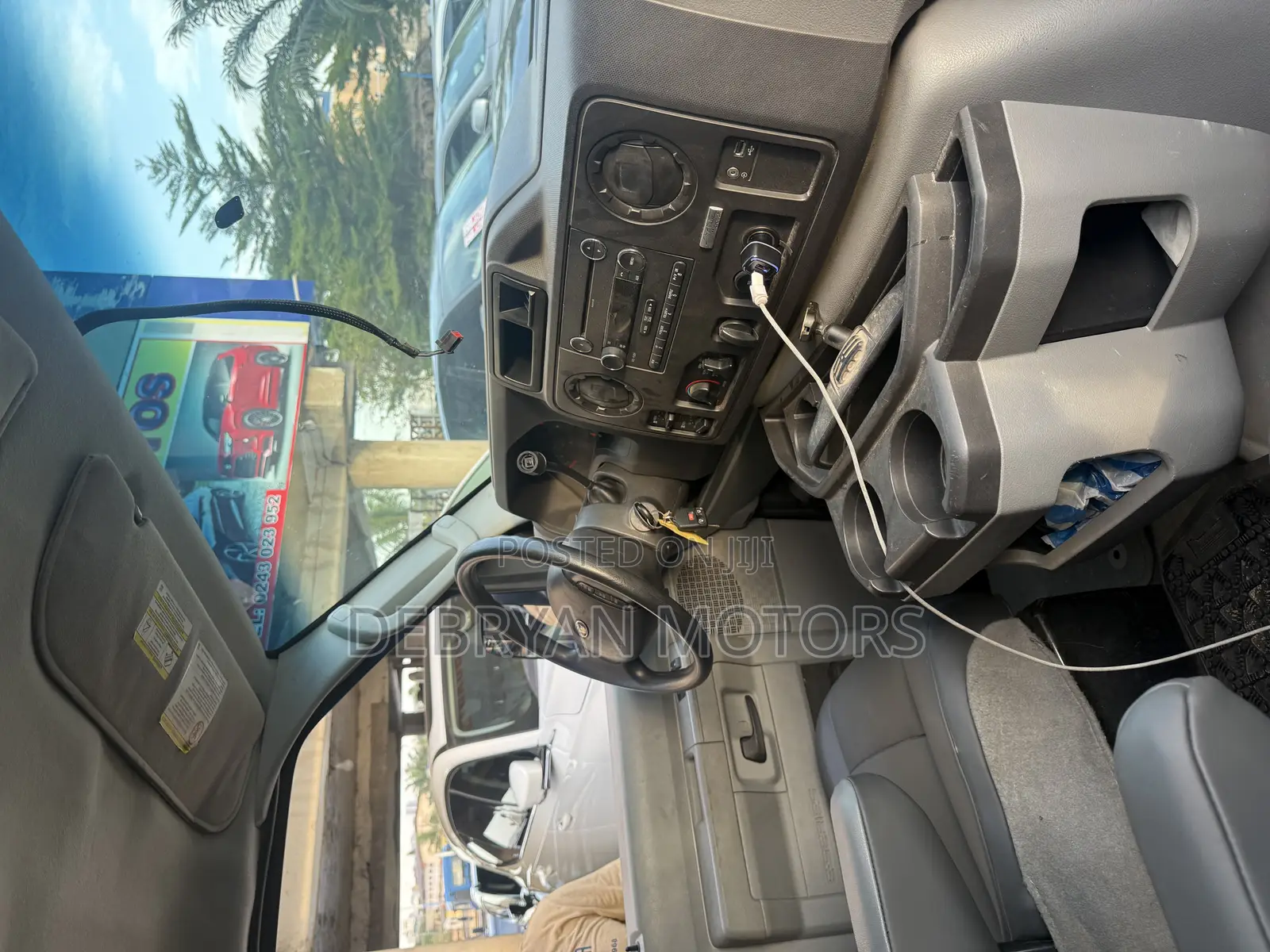Ford E350 2013 Blue