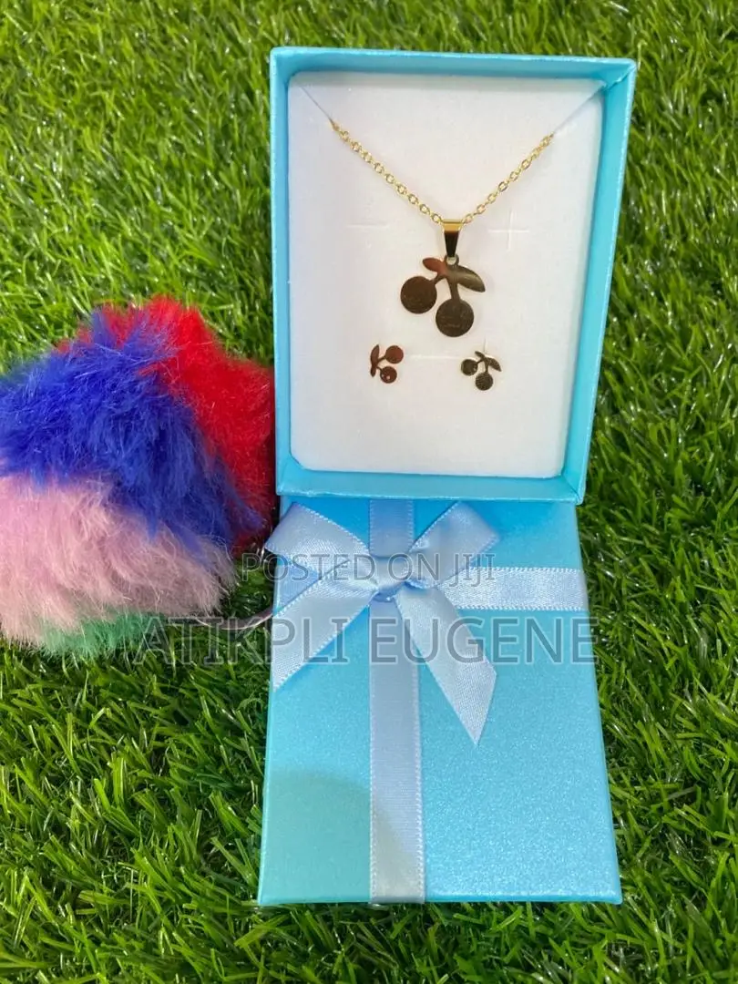 Jewelries World