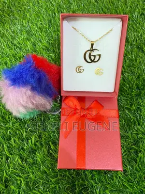 Jewelries World