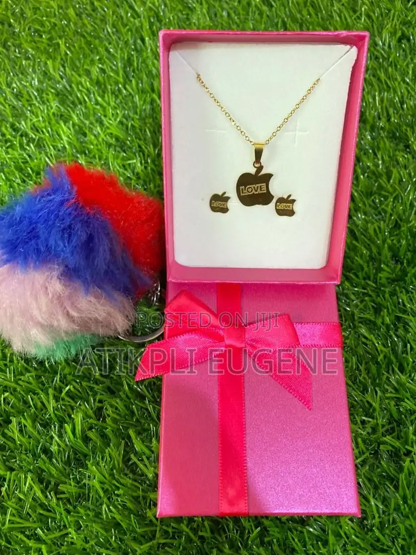 Jewelries World